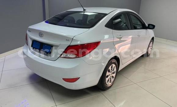 Acheter Occasion Voiture Hyundai Accent Blanc à Manzini, Manzini Acheter Occasion Voiture Hyundai Accent Blanc à Manzini, Manzini