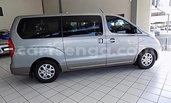 Acheter Occasion Voiture Hyundai H1 Blanc à Bhunya, Manzini Acheter Occasion Voiture Hyundai H1 Blanc à Bhunya, Manzini