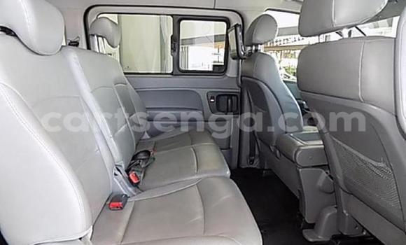 Acheter Occasion Voiture Hyundai H1 Blanc à Bhunya, Manzini Acheter Occasion Voiture Hyundai H1 Blanc à Bhunya, Manzini