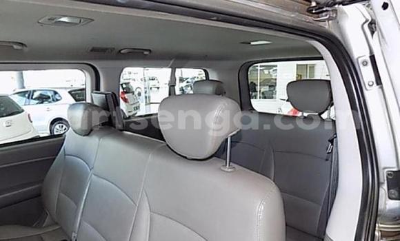 Acheter Occasion Voiture Hyundai H1 Blanc à Bhunya, Manzini Acheter Occasion Voiture Hyundai H1 Blanc à Bhunya, Manzini