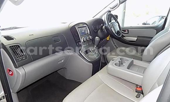 Acheter Occasion Voiture Hyundai H1 Blanc à Bhunya, Manzini Acheter Occasion Voiture Hyundai H1 Blanc à Bhunya, Manzini