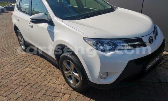 Acheter Occasion Voiture Toyota RAV4 Blanc à Bhunya, Manzini Acheter Occasion Voiture Toyota RAV4 Blanc à Bhunya, Manzini