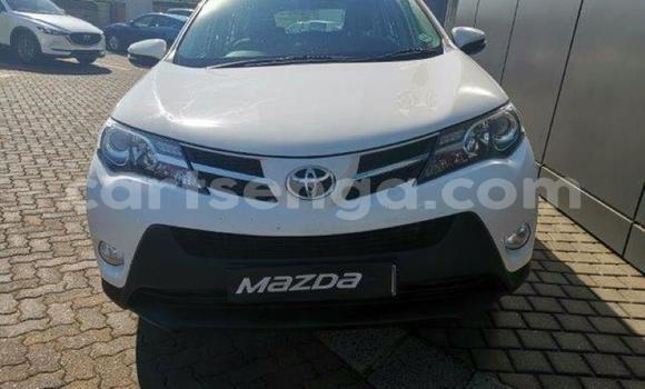 Acheter Occasion Voiture Toyota RAV4 Blanc à Bhunya, Manzini Acheter Occasion Voiture Toyota RAV4 Blanc à Bhunya, Manzini