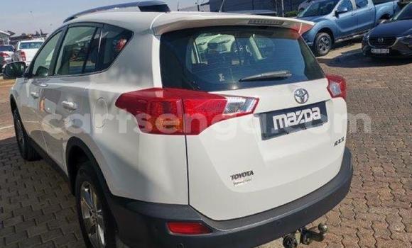 Acheter Occasion Voiture Toyota RAV4 Blanc à Bhunya, Manzini Acheter Occasion Voiture Toyota RAV4 Blanc à Bhunya, Manzini