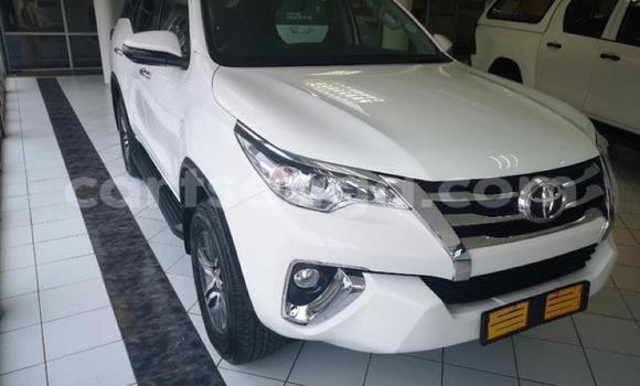 Acheter Occasion Voiture Toyota Fortuner Blanc à Manzini, Manzini Acheter Occasion Voiture Toyota Fortuner Blanc à Manzini, Manzini