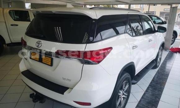 Acheter Occasion Voiture Toyota Fortuner Blanc à Manzini, Manzini Acheter Occasion Voiture Toyota Fortuner Blanc à Manzini, Manzini
