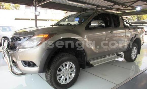 Acheter Occasion Voiture Mazda BT-50 Beige à Mbabane, Manzini Acheter Occasion Voiture Mazda BT-50 Beige à Mbabane, Manzini