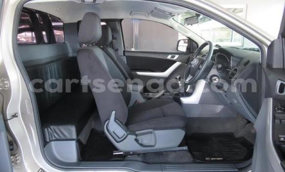 Acheter Occasion Voiture Mazda BT-50 Beige à Mbabane, Manzini Acheter Occasion Voiture Mazda BT-50 Beige à Mbabane, Manzini