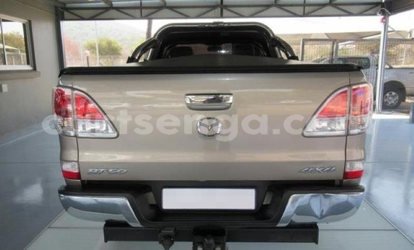 Acheter Occasion Voiture Mazda BT-50 Beige à Mbabane, Manzini Acheter Occasion Voiture Mazda BT-50 Beige à Mbabane, Manzini