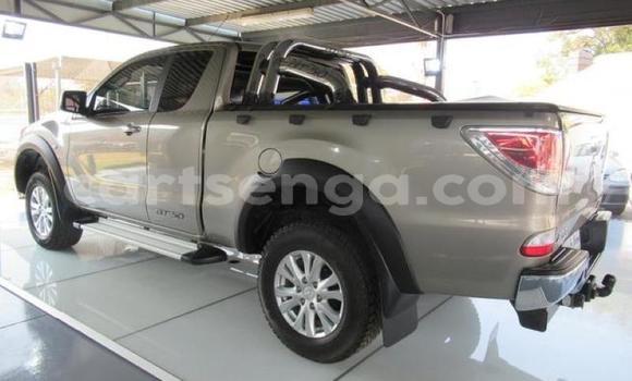 Acheter Occasion Voiture Mazda BT-50 Beige à Mbabane, Manzini Acheter Occasion Voiture Mazda BT-50 Beige à Mbabane, Manzini