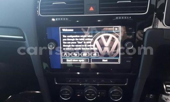 Nunua Ilio tumika Volkswagen Golf R White Gari ndani ya Manzini nchini Manzini Nunua Ilio tumika Volkswagen Golf R White Gari ndani ya Manzini nchini Manzini