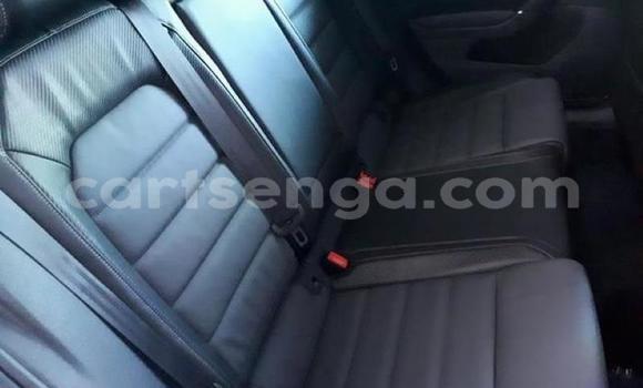 Nunua Ilio tumika Volkswagen Golf R White Gari ndani ya Manzini nchini Manzini Nunua Ilio tumika Volkswagen Golf R White Gari ndani ya Manzini nchini Manzini