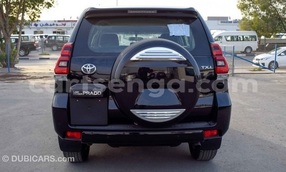 Nunua Imported Toyota Land Cruiser Black Gari ndani ya Import - Dubai nchini Hhohho Nunua Imported Toyota Land Cruiser Black Gari ndani ya Import - Dubai nchini Hhohho