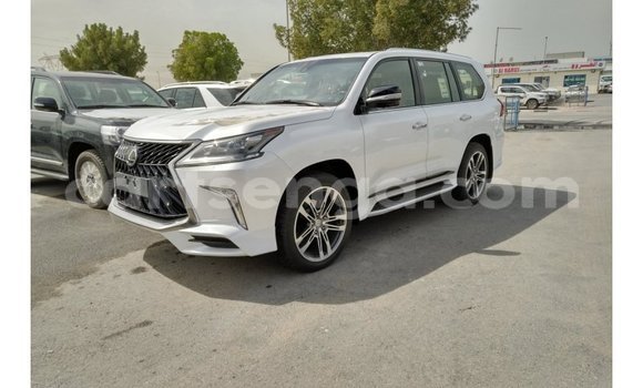 Nunua Imported Lexus LX White Gari ndani ya Import - Dubai nchini Hhohho Nunua Imported Lexus LX White Gari ndani ya Import - Dubai nchini Hhohho