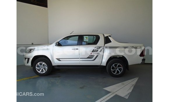 Buy Import Toyota Hilux White Car in Import - Dubai in Hhohho Buy Import Toyota Hilux White Car in Import - Dubai in Hhohho