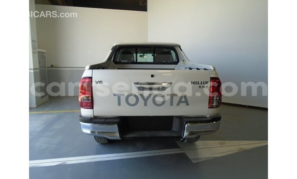 Buy Import Toyota Hilux White Car in Import - Dubai in Hhohho Buy Import Toyota Hilux White Car in Import - Dubai in Hhohho