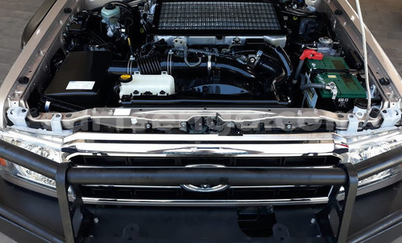 Nunua Ilio tumika Toyota Land Cruiser Brown Gari ndani ya Ezulwini nchini Hhohho Nunua Ilio tumika Toyota Land Cruiser Brown Gari ndani ya Ezulwini nchini Hhohho