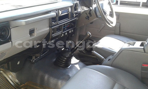 Nunua Ilio tumika Toyota Land Cruiser White Gari ndani ya Ezulwini nchini Hhohho Nunua Ilio tumika Toyota Land Cruiser White Gari ndani ya Ezulwini nchini Hhohho