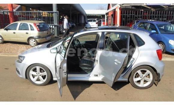 Nunua Ilio tumika Volkswagen Polo Silver Gari ndani ya Big Bend nchini Wilaya ya Lubombo Nunua Ilio tumika Volkswagen Polo Silver Gari ndani ya Big Bend nchini Wilaya ya Lubombo