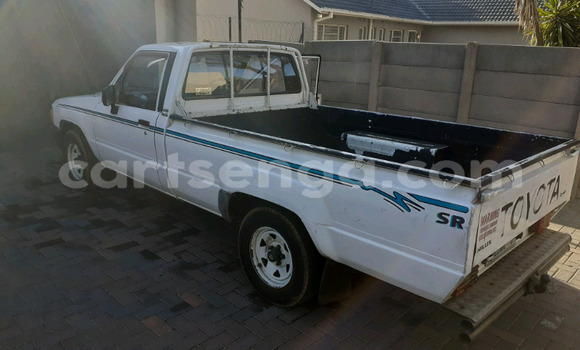 Acheter Occasion Voiture Toyota Hilux Blanc à Big Bend, Lubombo District Acheter Occasion Voiture Toyota Hilux Blanc à Big Bend, Lubombo District