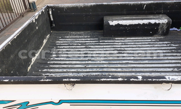 Acheter Occasion Voiture Toyota Hilux Blanc à Big Bend, Lubombo District Acheter Occasion Voiture Toyota Hilux Blanc à Big Bend, Lubombo District