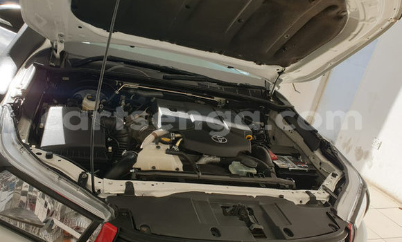 Nunua Ilio tumika Toyota Hilux Black Gari ndani ya Hlatikulu nchini Wilaya ya Shiselweni Nunua Ilio tumika Toyota Hilux Black Gari ndani ya Hlatikulu nchini Wilaya ya Shiselweni