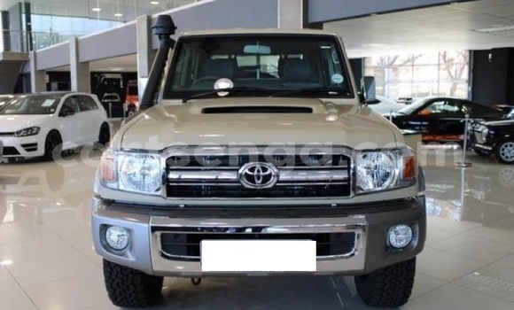 Nunua Ilio tumika Toyota Land Cruiser Prado Brown Gari ndani ya Ezulwini nchini Hhohho Nunua Ilio tumika Toyota Land Cruiser Prado Brown Gari ndani ya Ezulwini nchini Hhohho