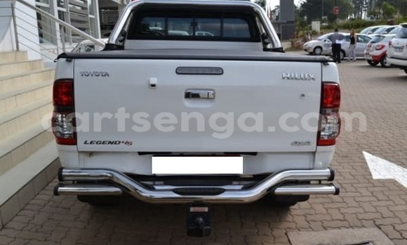 Acheter Occasion Voiture Toyota Hilux Blanc à Bulembu, Hhohho Acheter Occasion Voiture Toyota Hilux Blanc à Bulembu, Hhohho