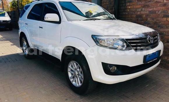 Acheter Occasion Voiture Toyota Fortuner Blanc à Ezulwini, Hhohho Acheter Occasion Voiture Toyota Fortuner Blanc à Ezulwini, Hhohho