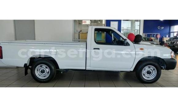 Acheter Occasion Voiture Nissan Hardbody Blanc à Bhunya, Manzini Acheter Occasion Voiture Nissan Hardbody Blanc à Bhunya, Manzini