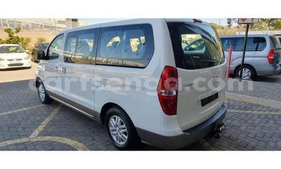 Acheter Occasion Voiture Hyundai H1 Blanc à Bhunya, Manzini Acheter Occasion Voiture Hyundai H1 Blanc à Bhunya, Manzini