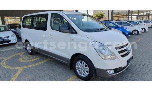 Acheter Occasion Voiture Hyundai H1 Blanc à Bhunya, Manzini Acheter Occasion Voiture Hyundai H1 Blanc à Bhunya, Manzini