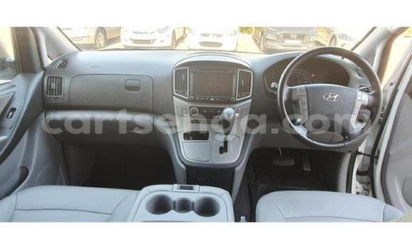 Acheter Occasion Voiture Hyundai H1 Blanc à Bhunya, Manzini Acheter Occasion Voiture Hyundai H1 Blanc à Bhunya, Manzini