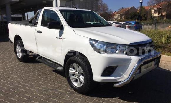 Acheter Occasion Voiture Toyota Hilux Blanc à Bhunya, Manzini Acheter Occasion Voiture Toyota Hilux Blanc à Bhunya, Manzini