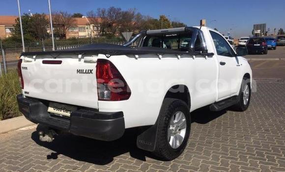 Acheter Occasion Voiture Toyota Hilux Blanc à Bhunya, Manzini Acheter Occasion Voiture Toyota Hilux Blanc à Bhunya, Manzini
