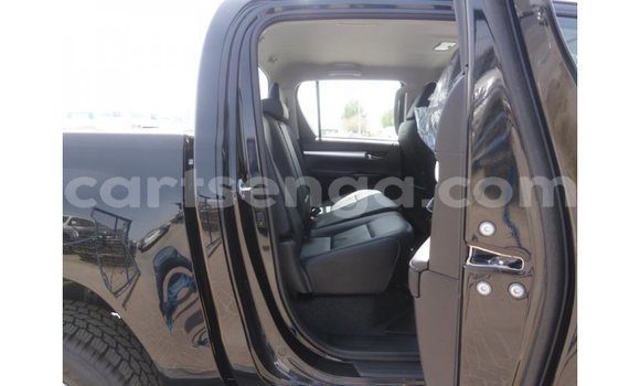 Nunua Imported Toyota Hilux Black Gari ndani ya Import - Dubai nchini Hhohho Nunua Imported Toyota Hilux Black Gari ndani ya Import - Dubai nchini Hhohho