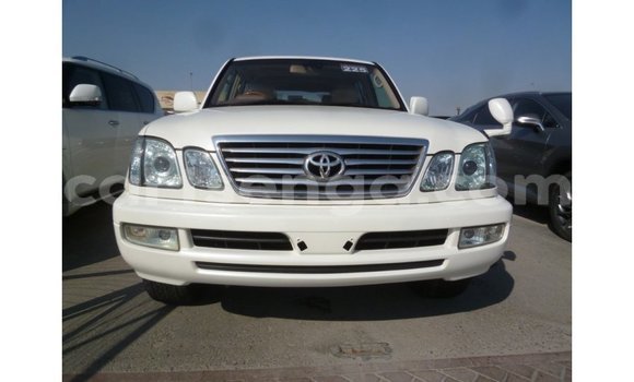 Acheter Import Voiture Toyota Land Cruiser Blanc à Import - Dubai, Hhohho Acheter Import Voiture Toyota Land Cruiser Blanc à Import - Dubai, Hhohho