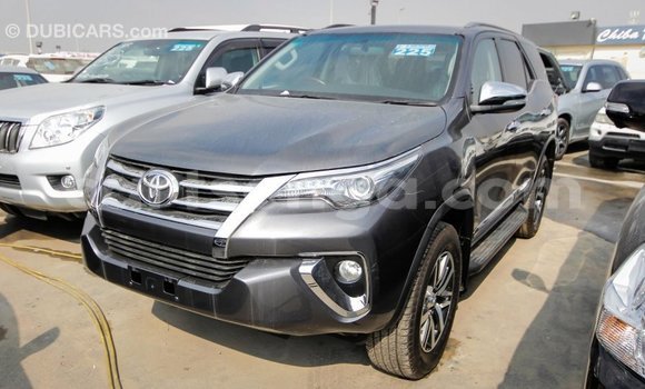 Acheter Import Voiture Toyota Fortuner Autre à Import - Dubai, Hhohho Acheter Import Voiture Toyota Fortuner Autre à Import - Dubai, Hhohho