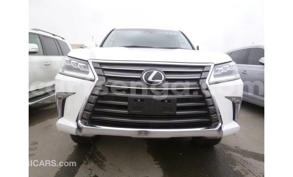 Acheter Import Voiture Lexus LX Blanc à Import - Dubai, Hhohho Acheter Import Voiture Lexus LX Blanc à Import - Dubai, Hhohho