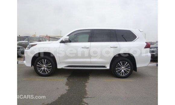 Acheter Import Voiture Lexus LX Blanc à Import - Dubai, Hhohho Acheter Import Voiture Lexus LX Blanc à Import - Dubai, Hhohho
