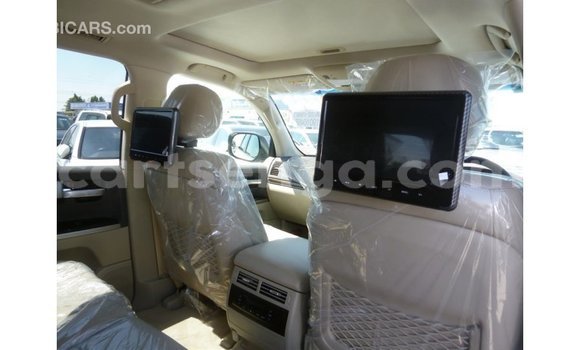 Buy Import Toyota Land Cruiser White Car in Import - Dubai in Hhohho Buy Import Toyota Land Cruiser White Car in Import - Dubai in Hhohho