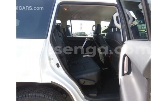 Acheter Import Voiture Toyota Prado Blanc à Import - Dubai, Hhohho Acheter Import Voiture Toyota Prado Blanc à Import - Dubai, Hhohho