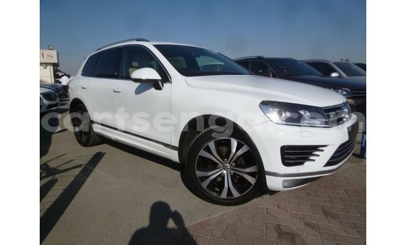 Acheter Import Voiture Volkswagen Touareg Blanc à Import - Dubai, Hhohho Acheter Import Voiture Volkswagen Touareg Blanc à Import - Dubai, Hhohho