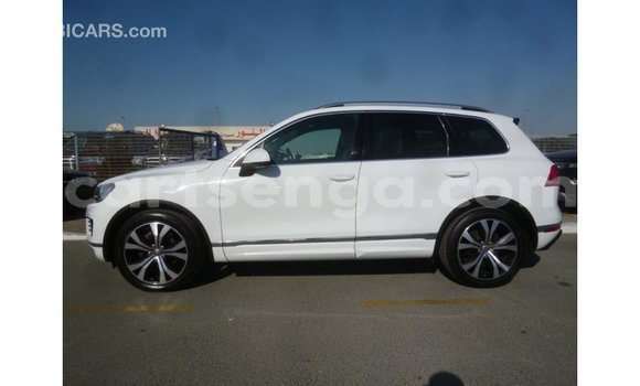 Acheter Import Voiture Volkswagen Touareg Blanc à Import - Dubai, Hhohho Acheter Import Voiture Volkswagen Touareg Blanc à Import - Dubai, Hhohho