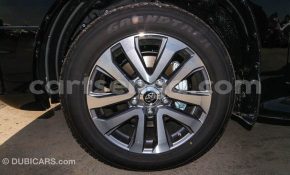 Acheter Import Voiture Toyota Land Cruiser Noir à Import - Dubai, Hhohho Acheter Import Voiture Toyota Land Cruiser Noir à Import - Dubai, Hhohho