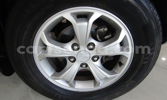 Buy Used Hyundai Tucson Blue Car in Ezulwini in Hhohho Buy Used Hyundai Tucson Blue Car in Ezulwini in Hhohho