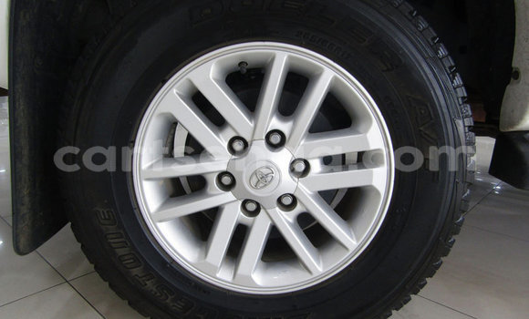 Buy Used Toyota Hilux White Car in Ezulwini in Hhohho Buy Used Toyota Hilux White Car in Ezulwini in Hhohho