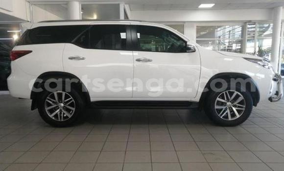 Acheter Occasion Voiture Toyota Fortuner Blanc à Mankayane, Manzini Acheter Occasion Voiture Toyota Fortuner Blanc à Mankayane, Manzini
