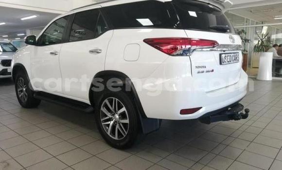 Acheter Occasion Voiture Toyota Fortuner Blanc à Mankayane, Manzini Acheter Occasion Voiture Toyota Fortuner Blanc à Mankayane, Manzini