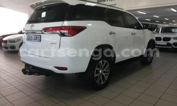 Acheter Occasion Voiture Toyota Fortuner Blanc à Mankayane, Manzini Acheter Occasion Voiture Toyota Fortuner Blanc à Mankayane, Manzini